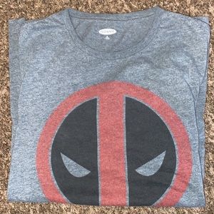 Old navy Deadpool shirt✨ mens good condition, smoke free home!